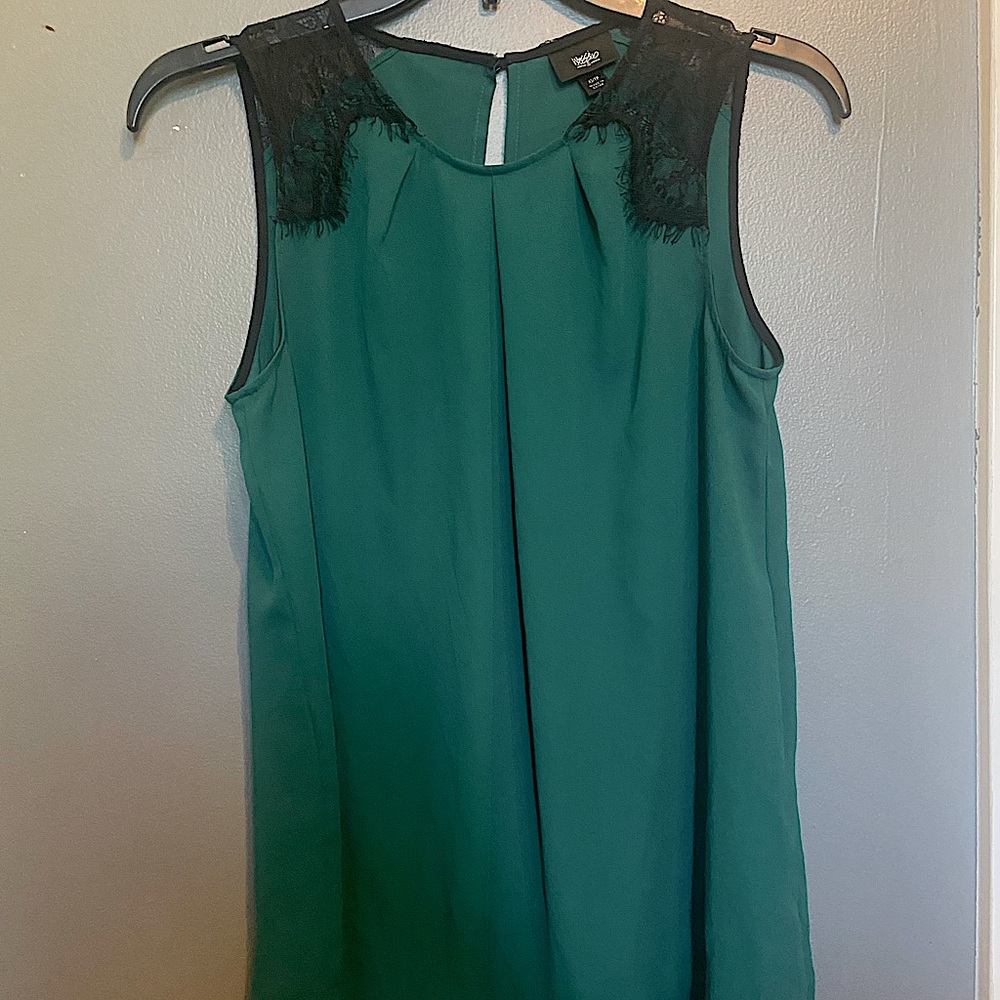 Teal tank top with lace sleeves